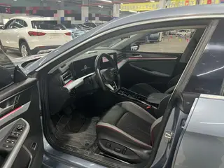 Volkswagen Lamando 2022 Lamando L 280TSI DSG Versión picante interior foto 6