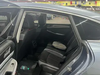 Volkswagen Lamando 2022 Lamando L 280TSI DSG Versión picante interior foto 7