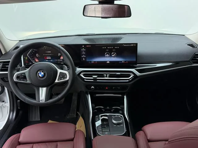 BMW 3 Series 2023 320Li M Спортивный костюм интерьер фото 13
