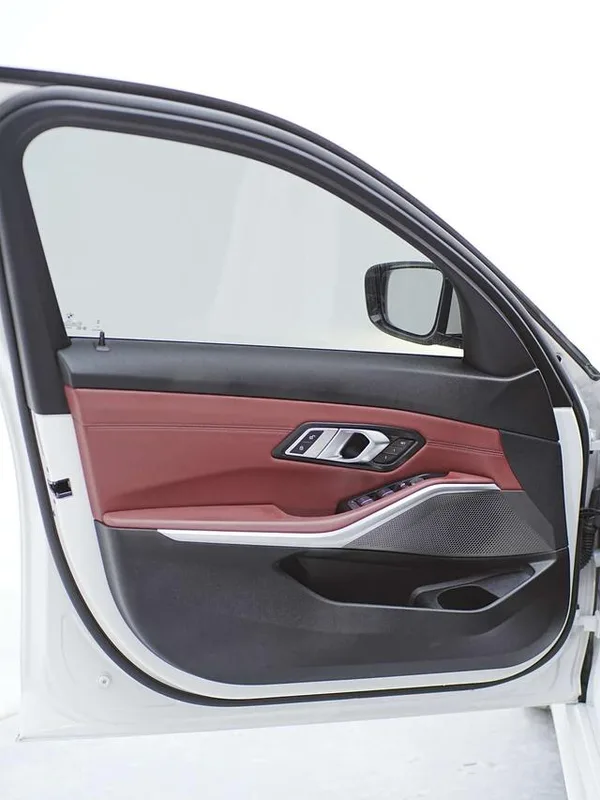 BMW 3 Series 2023 320Li M Спортивный костюм интерьер фото 20