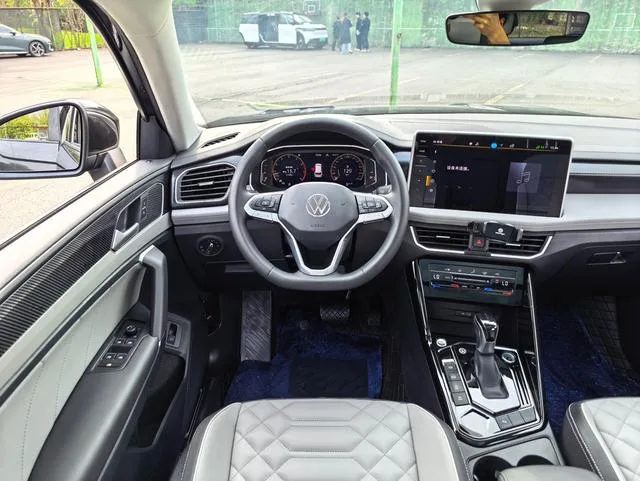 Volkswagen Tayron 2023 300TSI Deux roues motrices, luxe Plus Version avancée extérieur photo 10