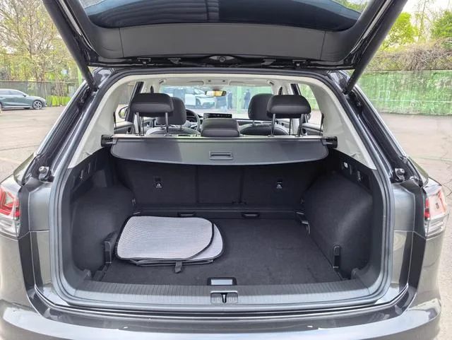 Volkswagen Tayron 2023 300TSI Deux roues motrices, luxe Plus Version avancée intérieur photo 15