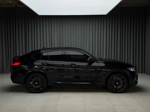 BMW X4 M 2022 X4 M Versión Thunder exterior foto 6