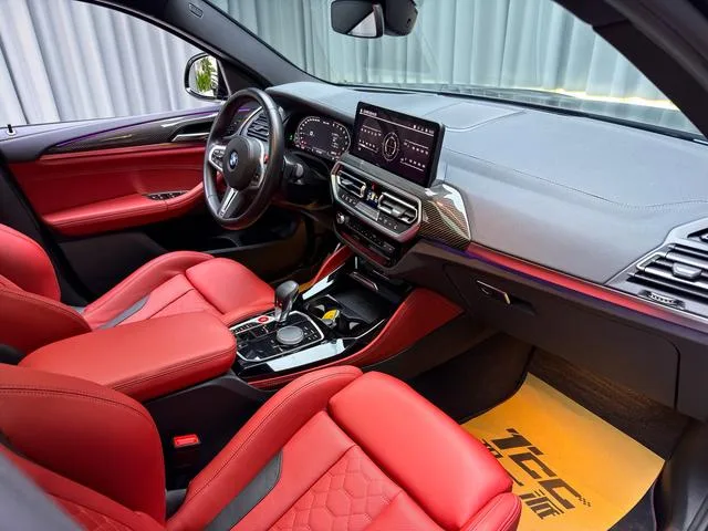 BMW X4 M 2022 X4 M Versión Thunder interior foto 15