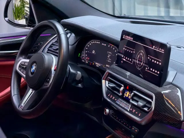 BMW X4 M 2022 X4 M Versión Thunder interior foto 17