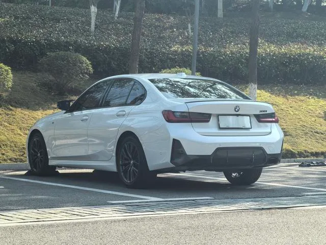 BMW 3 Series 2023 325i M Sports Night Suit interior photo 7