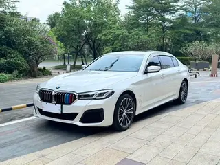 BMW 5 Series 2022 Segundo cambio 530Li Líder M Conjunto deportivo exterior foto 1