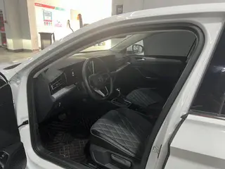 Volkswagen Sagitar 2023 280TSI DSG Version transcendée Plus intérieur photo 7