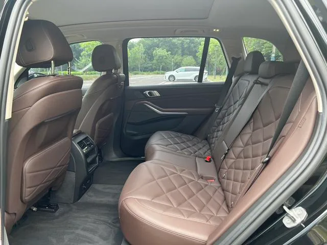 BMW X5 2022 Reforma xDrive 30Li M Conjunto deportivo exterior foto 7