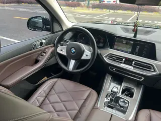 BMW X5 2022 Reforma xDrive 30Li M Conjunto deportivo interior foto 10