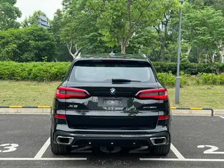 BMW X5 2022 Reforma xDrive 30Li M Conjunto deportivo interior foto 14