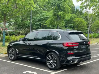 BMW X5 2022 Reforma xDrive 30Li M Conjunto deportivo interior foto 15