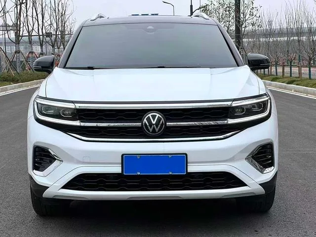 Volkswagen Talagon 2022 380TSI Edición insignia de tracción en las cuatro ruedas 6 Asiento exterior foto 2