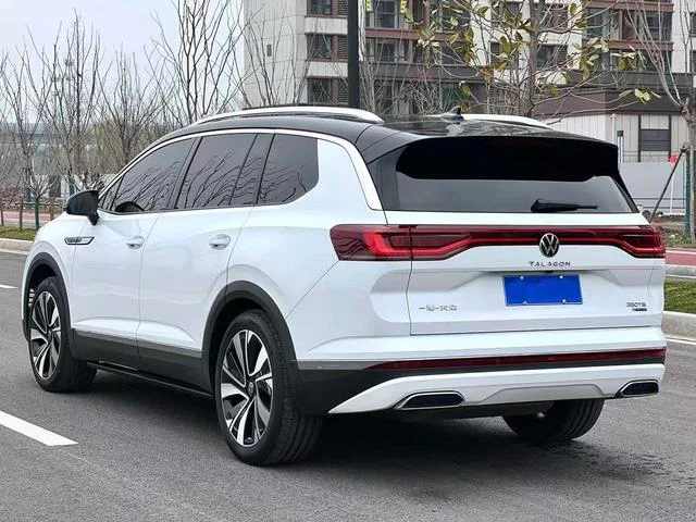Volkswagen Talagon 2022 380TSI Edición insignia de tracción en las cuatro ruedas 6 Asiento exterior foto 4