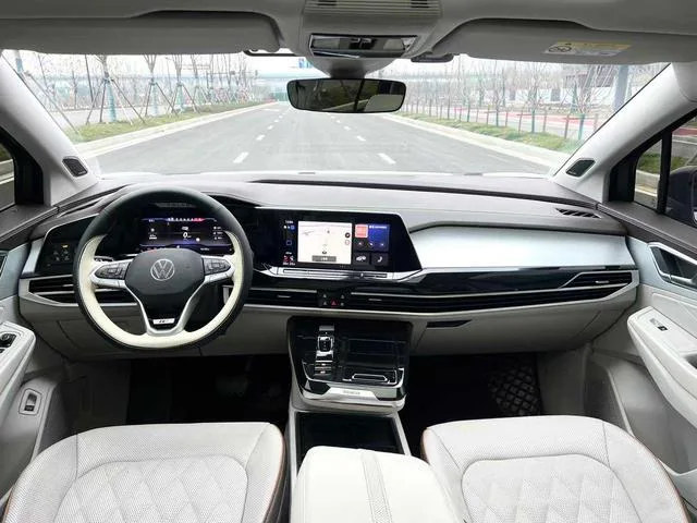 Volkswagen Talagon 2022 380TSI Edición insignia de tracción en las cuatro ruedas 6 Asiento interior foto 12