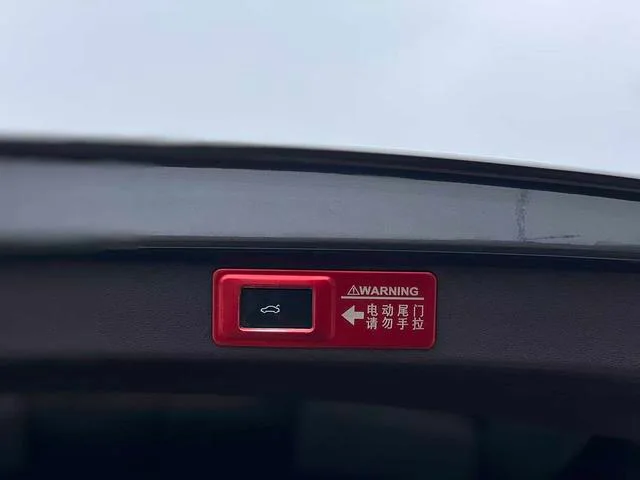 Volkswagen Talagon 2022 380TSI Edición insignia de tracción en las cuatro ruedas 6 Asiento interior foto 17