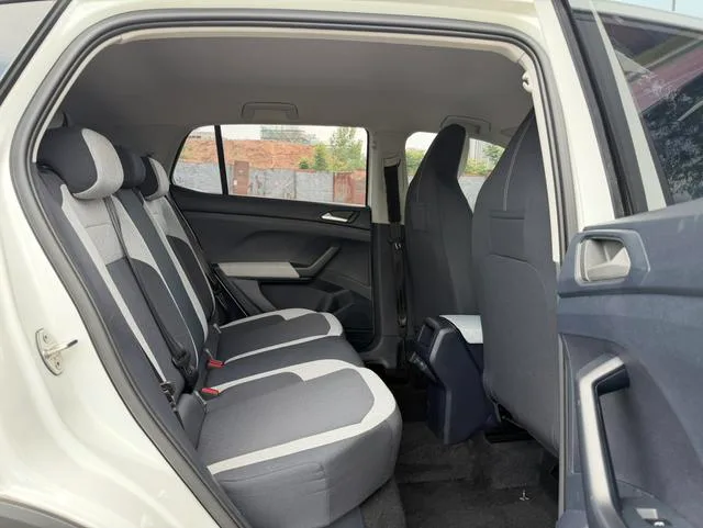Volkswagen Tharu 2025 Nouveau 1.5L Version Ruijin intérieur photo 15