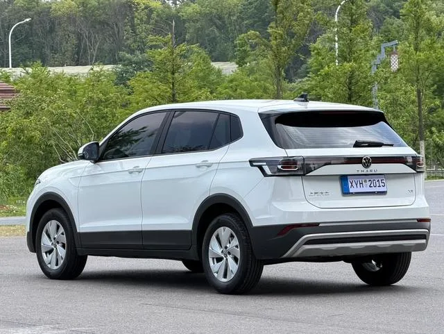 Volkswagen Tharu 2025 Nouveau 1.5L Version Ruijin intérieur photo 17