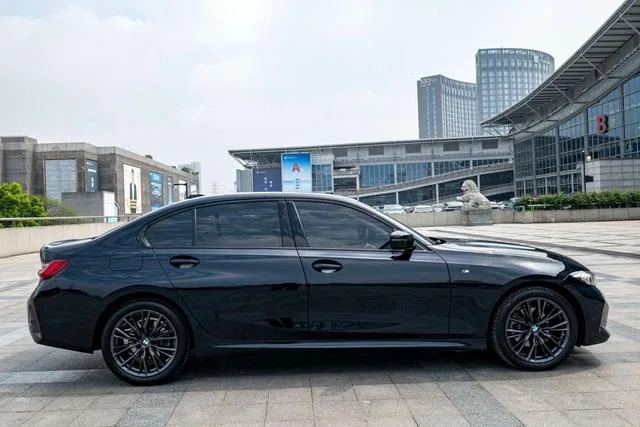 BMW 3 Series 2023 325Li M Sports Night Suit exterior photo 2 BMW 3 Series 2023 325Li M Sports Night Suit exterior photo 2