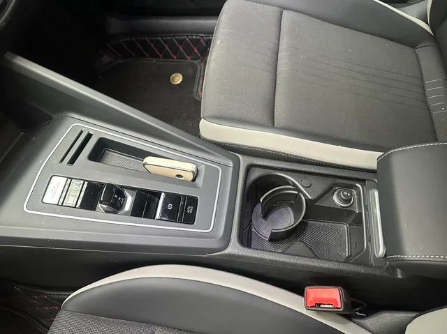 Volkswagen Golf 2023 280TSI DSG Pro interior foto 13 Volkswagen Golf 2023 280TSI DSG Pro interior foto 13