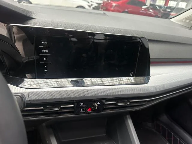 Volkswagen Golf 2023 280TSI DSG Pro interior foto 14 Volkswagen Golf 2023 280TSI DSG Pro interior foto 14