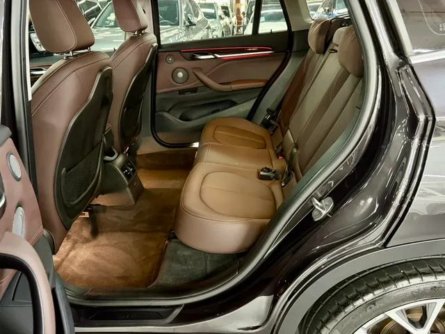 BMW X1 2022 Reforma xDrive25Li Tipo de lujo interior foto 11 BMW X1 2022 Reforma xDrive25Li Tipo de lujo interior foto 11