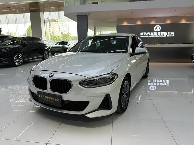 BMW 1 Series 2021 Restyling 120i M Sports version exterior photo 1 BMW 1 Series 2021 Restyling 120i M Sports version exterior photo 1
