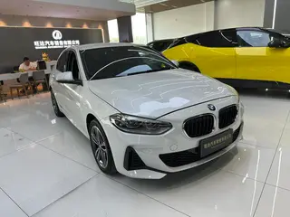 BMW 1 Series 2021 Restyling 120i M Sports version exterior photo 3 BMW 1 Series 2021 Restyling 120i M Sports version exterior photo 3