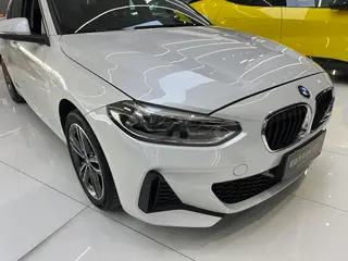 BMW 1 Series 2021 Restyling 120i M Sports version exterior photo 4 BMW 1 Series 2021 Restyling 120i M Sports version exterior photo 4