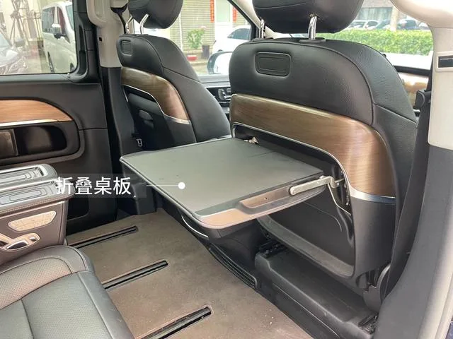 Mercedes-Benz V-Class 2021 V 260 L Empattement long Premium Edition intérieur photo 16