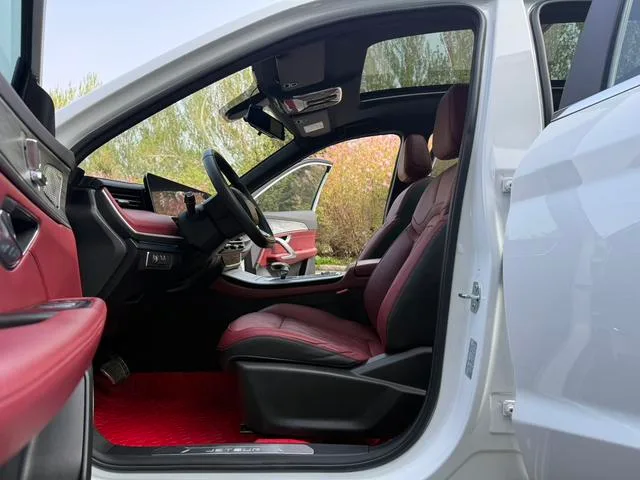 Jetour X70 PLUS 2022 1.5T CVT mountain 7 seat interior photo 10 Jetour X70 PLUS 2022 1.5T CVT mountain 7 seat interior photo 10