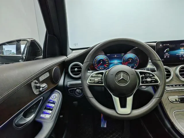 Mercedes-Benz GLC 2021 GLC 260 L 4MATIC Type de luxe extérieur photo 9