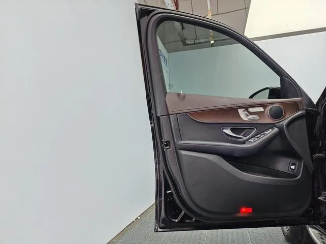 Mercedes-Benz GLC 2021 GLC 260 L 4MATIC Type de luxe intérieur photo 13