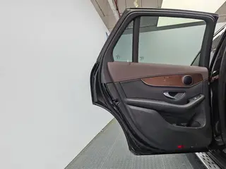 Mercedes-Benz GLC 2021 GLC 260 L 4MATIC Type de luxe intérieur photo 14