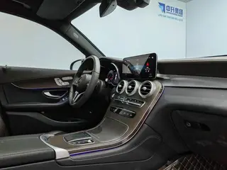 Mercedes-Benz GLC 2021 GLC 260 L 4MATIC Type de luxe intérieur photo 15
