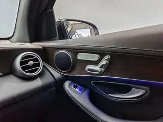 Mercedes-Benz GLC 2021 GLC 260 L 4MATIC Type de luxe intérieur photo 17