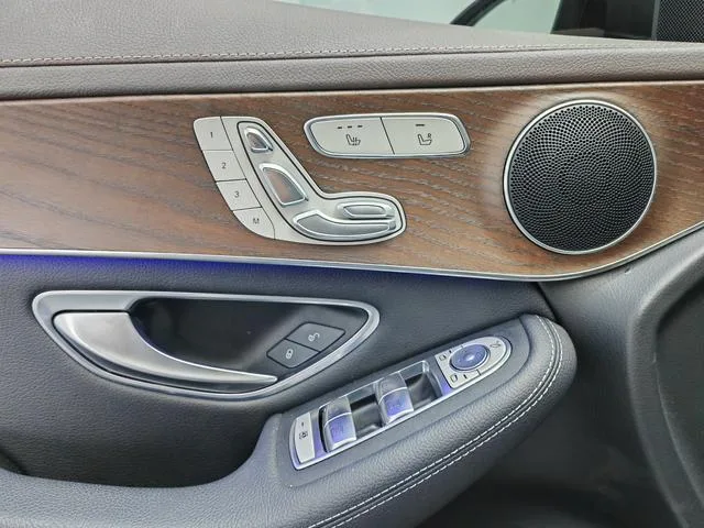 Mercedes-Benz GLC 2021 GLC 260 L 4MATIC Type de luxe intérieur photo 18
