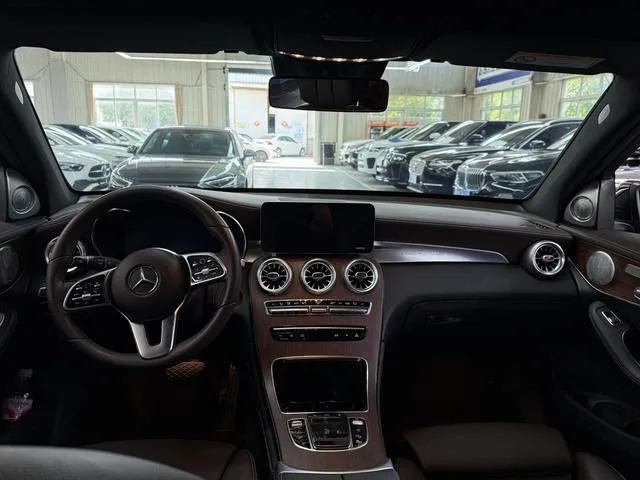 Mercedes-Benz GLC 2021 GLC 300 L 4MATIC Dynamic exterior photo 5