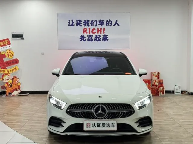 Mercedes-Benz A-Class 2022 Segundo cambio A 200 L Edición de moda de coche deportivo exterior foto 3