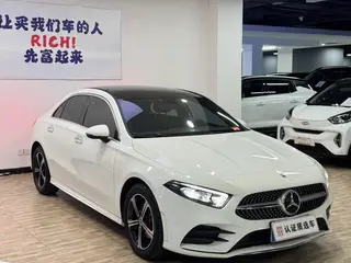 Mercedes-Benz A-Class 2022 Segundo cambio A 200 L Edición de moda de coche deportivo exterior foto 4