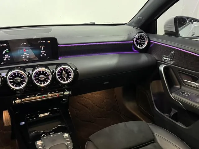 Mercedes-Benz A-Class 2022 Segundo cambio A 200 L Edición de moda de coche deportivo interior foto 16