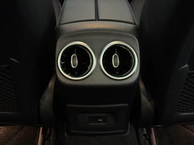 Mercedes-Benz A-Class 2022 Segundo cambio A 200 L Edición de moda de coche deportivo interior foto 18