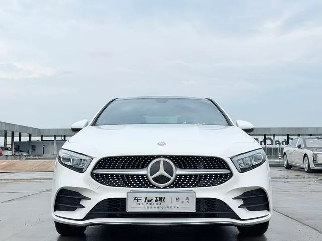 Mercedes-Benz A-Class 2022 Вторичная модификация A 200 L Спортивный седан Модная версия экстерьер фото 2