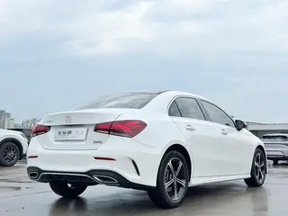 Mercedes-Benz A-Class 2022 Вторичная модификация A 200 L Спортивный седан Модная версия интерьер фото 7