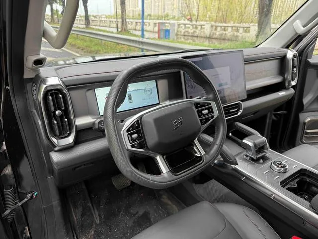 Jetour T2 2023 1.5TD Two-wheel drive Discover PRO interior photo 15 Jetour T2 2023 1.5TD Two-wheel drive Discover PRO interior photo 15