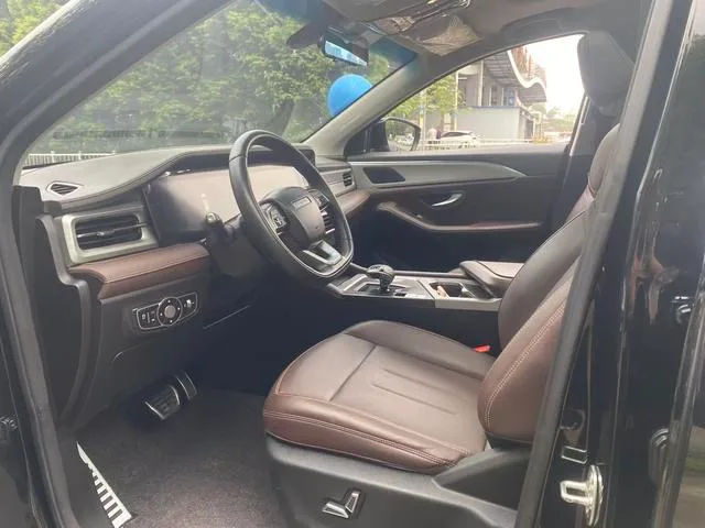 Jetour X95 2024 1.6T DCT Times Edition 7 seat exterior photo 4