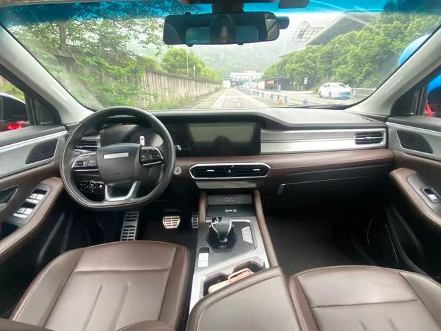 Jetour X95 2024 1.6T DCT Times Edition 7 seat interior photo 6