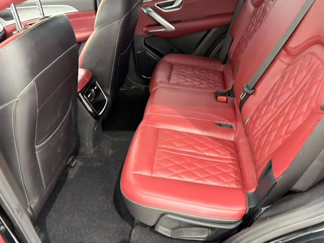 Jetour X70 PLUS 2024 Champion Edition 1.5T DCT Champion MAX 7 seat interior photo 14 Jetour X70 PLUS 2024 Champion Edition 1.5T DCT Champion MAX 7 seat interior photo 14