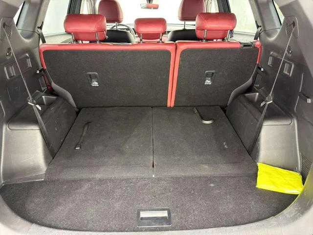 Jetour X70 PLUS 2024 Champion Edition 1.5T DCT Champion MAX 7 seat interior photo 17 Jetour X70 PLUS 2024 Champion Edition 1.5T DCT Champion MAX 7 seat interior photo 17