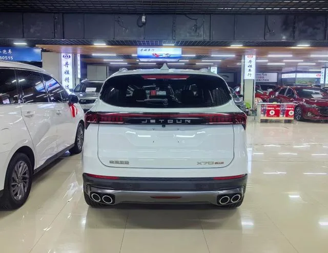 Jetour X70 PLUS 2024 Champion Edition 1.5T DCT Champion MAX 5 seat exterior photo 8 Jetour X70 PLUS 2024 Champion Edition 1.5T DCT Champion MAX 5 seat exterior photo 8